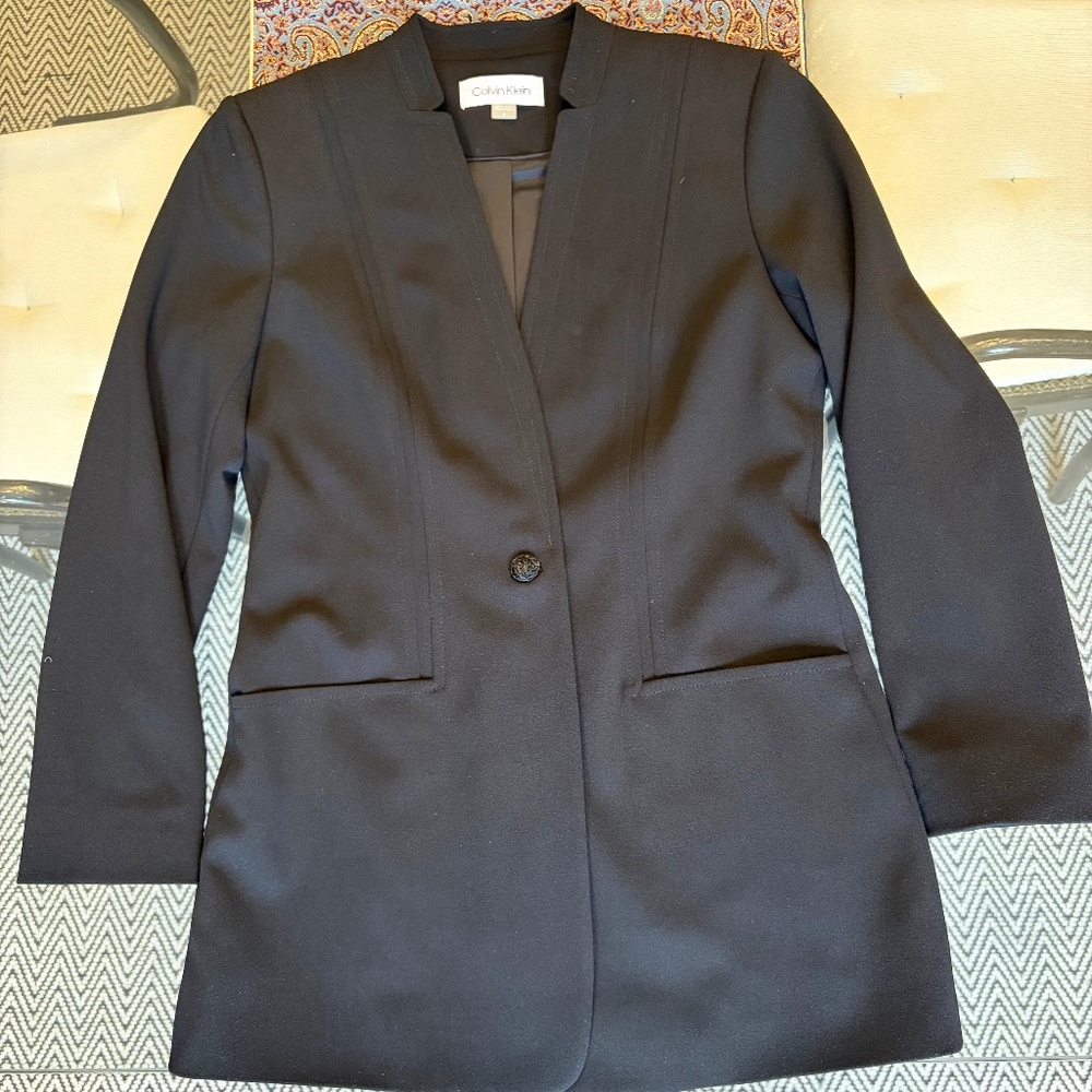 Calvin Klein (6) notch-collar, one-button blazer, with stretch, never worn.